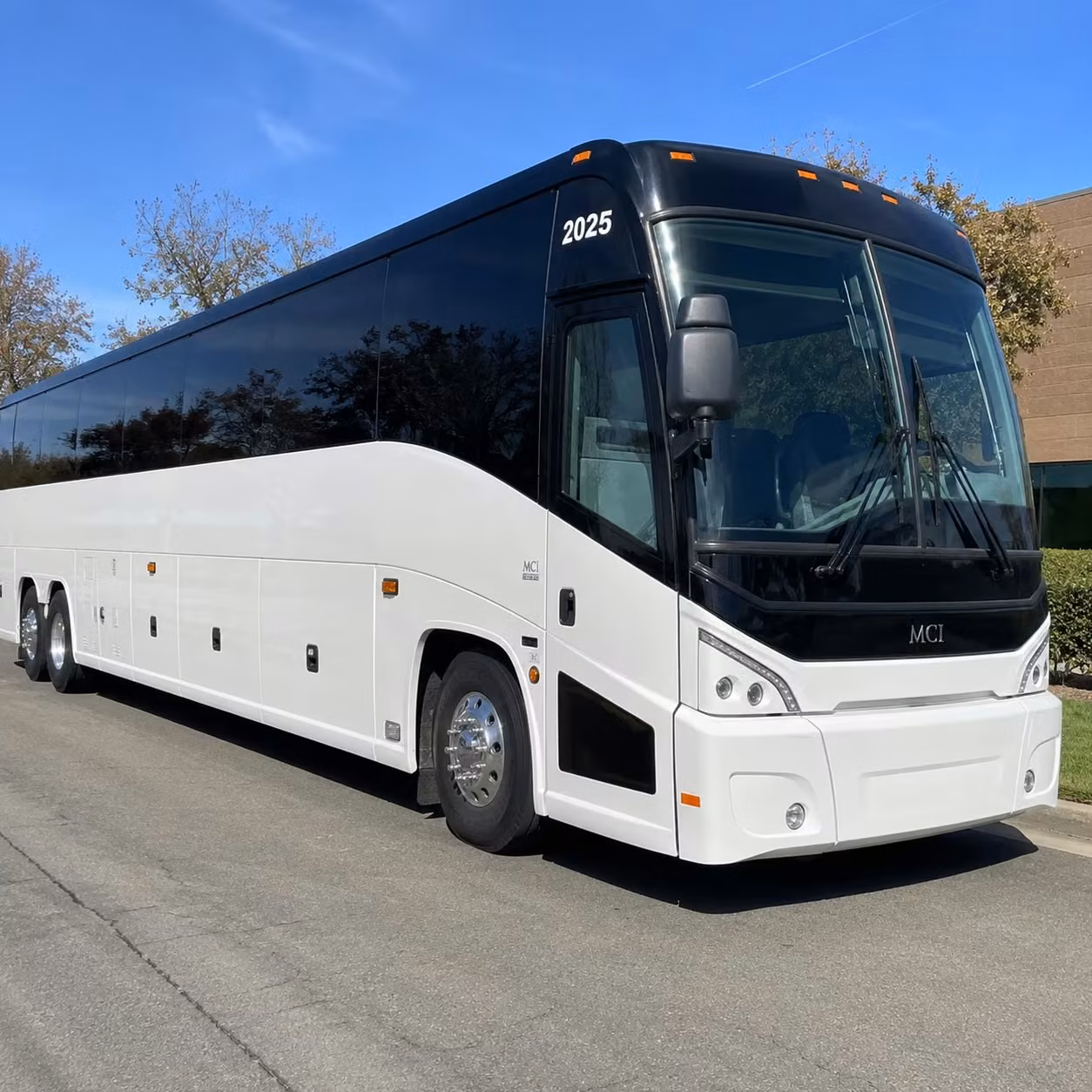 need a party bus from fremont to oakland s fox theater or chase center